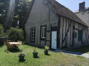 Hotels in Villeneuve-Sur-Allier